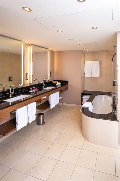 Mövenpick Hotel Geneva | Geneva Tourism