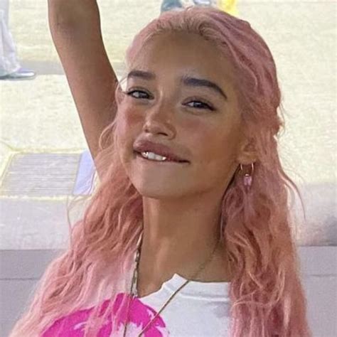 cute brown skin with pink hair | Light pink hair, Hair inspo color ...