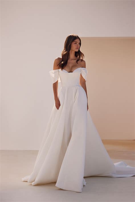 Milla Nova | Melrose Wedding Dress | Bridal Reflections