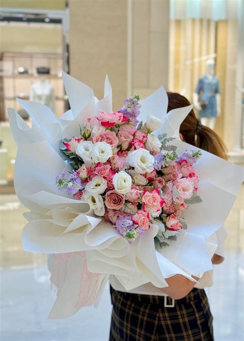 Arianna's Blush | Flower Bouquet – FlorismDeArt | Luxury Florist