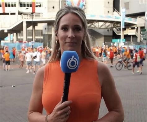 Hélène Hendriks beaux seins🤤🤤 : r/NLCelebs