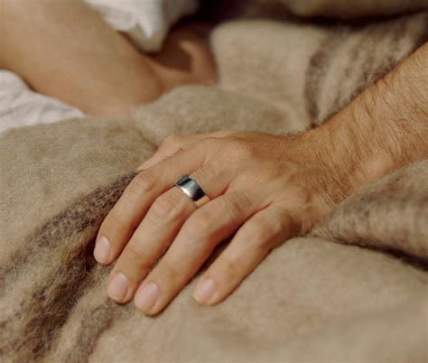 Shop Oura Ring 4: Silver