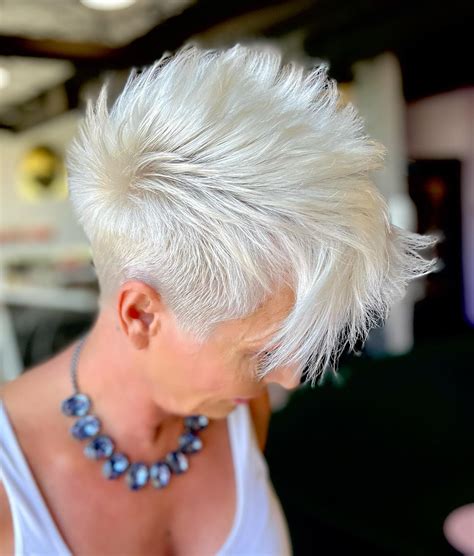 30+ Fabulous Mohawk Hairstyles for Women Over 50 – HairyDiary