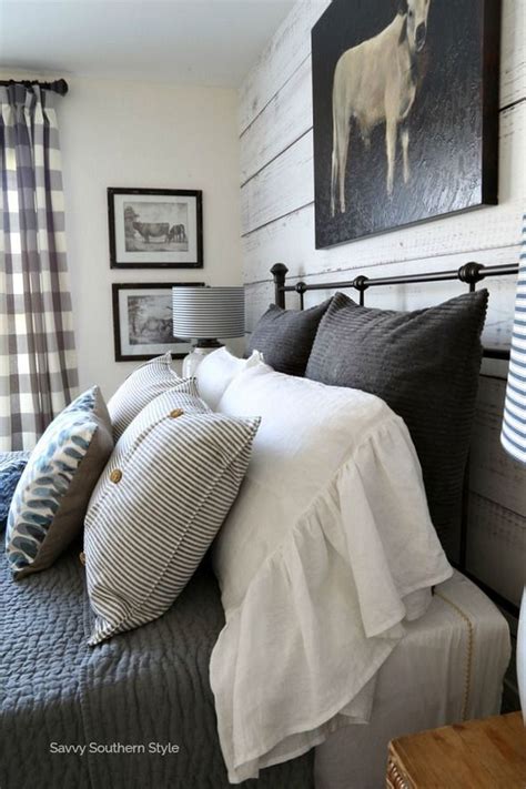 Modern Farmhouse Style Bedroom Decor Ideas 20 | Farmhouse bedroom decor ...