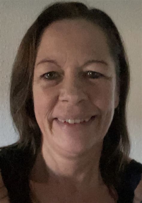 om mig dahl regnskab