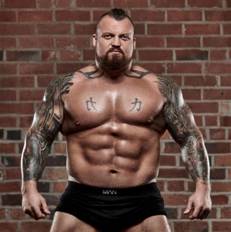 Eddie Hall leg press: Hafthor 'Thor' Bjornsson's opponent benching 1,000KG