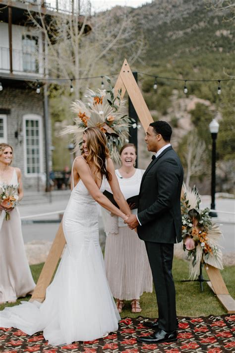 Heather Barron - Wedding Officiant, Celebrant & Ceremony Consultant/Coach