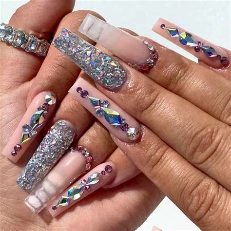 20 Beautiful Diamond Nail Designs To Try (2023) The Trend Spotter ...