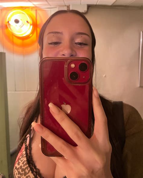 Bella Summers (@bellasumrz) • Instagram photos and videos