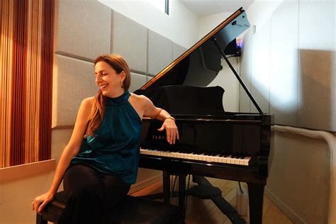 Linda Marie Fischer Debuts Empowering Single, 'A Female Life' – the