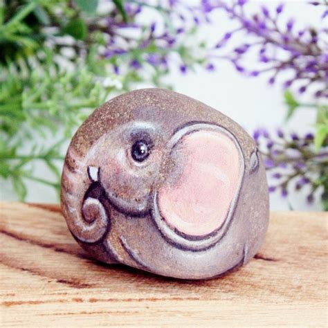 1000+ images about Painted Stones - Animals on Pinterest | Stone ...