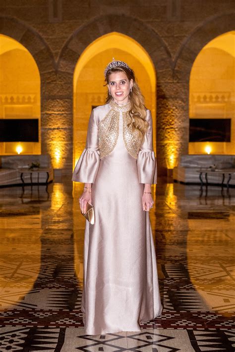 princess beatrice wore  york tiara   royal wedding  jordan