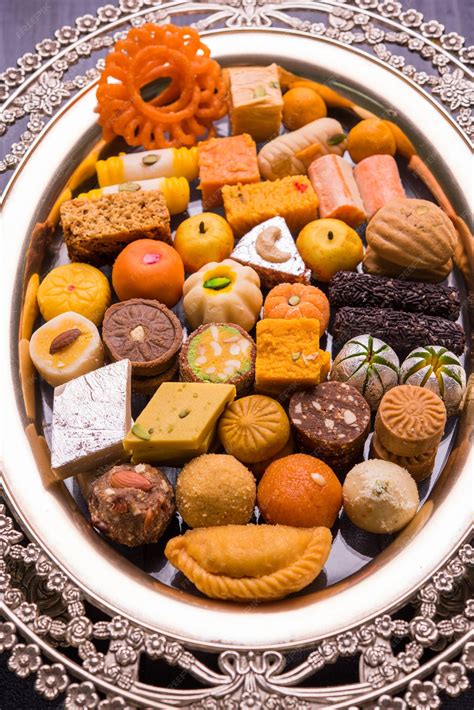 The Irresistible Allure of Pakistani and Afghan Sweets: Sweet and Delicious Treats Ahead 1