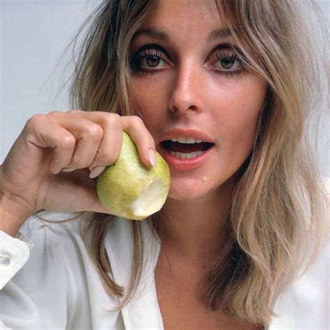 Sharon Tate for Esquire by William Helburn, 1967 🍒💫 - #60s #sharontate ...