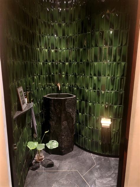 land art gallery | modern sculpture | selected works by Devin Devine