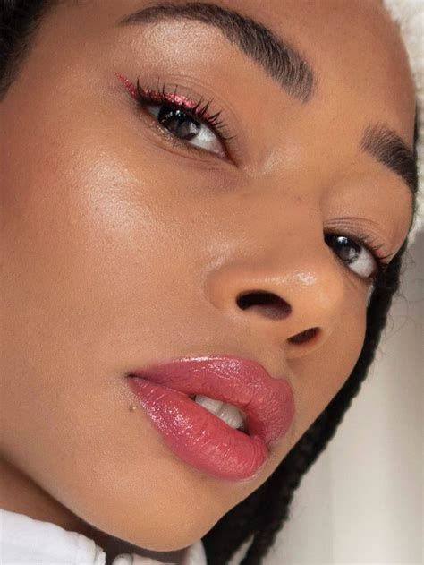 lipsticks   suffer  dry lips   winter