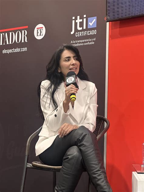 YESENIA VALENCIA (official site)