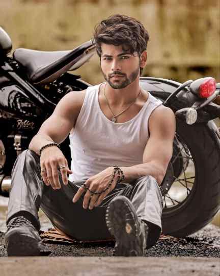 Siddharth Nigam Wife, Net Worth, Parents, Age, Height