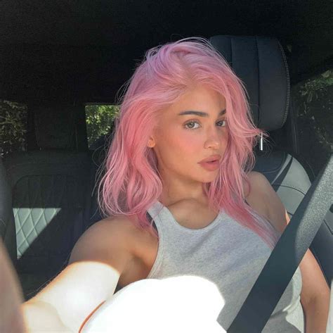 Kylie Jenner Re-Enters Her Tumblr Era With New Pastel Pink Hair