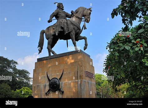 Statue Of Chhatrapati Shivaji Maharaj ; opposite Gateway of India ...