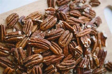 The Health Benefits of Pecans: All the Nutrition Facts!