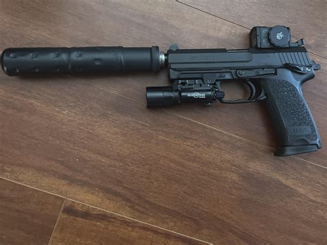 A Somewhat Modern HK USP .45 : r/GunPorn