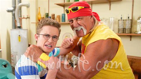 ‘The Goldbergs’: Hulk Hogan Guest Stars In First Look Photos ...