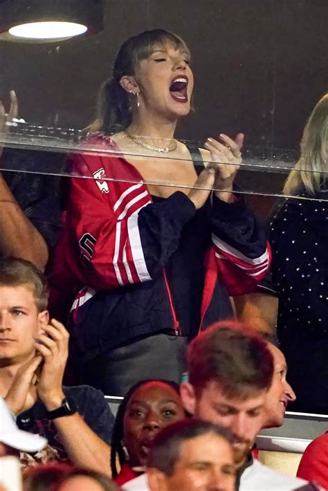 Taylor Swift Makes Her Presence Felt Online After Another Travis Kelce