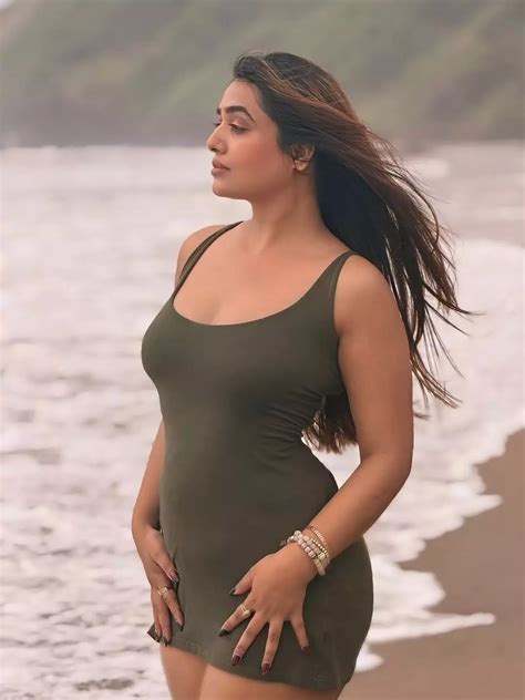 heena soni    awesome   beachside post heena soni
