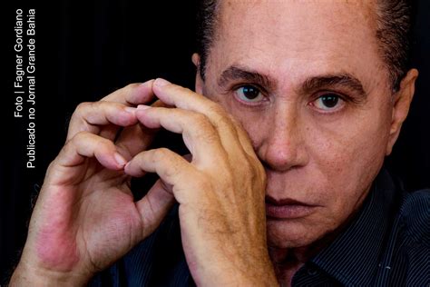 Artista plástico César Romero celebra 50 anos de carreira com exposição ...
