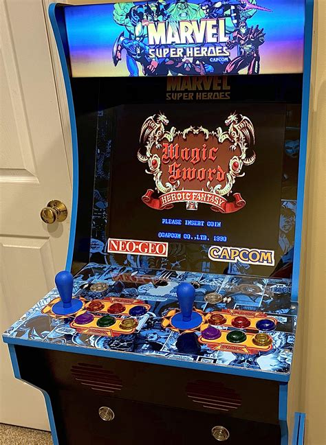 Modded 1up MSH cab running Mister and displaying Jotego CPS1 Magic