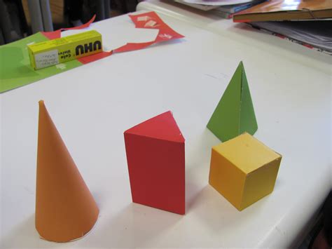 Construção De Solidos Geometricos - Construção De Solidos Geometricos - FDPLEARN