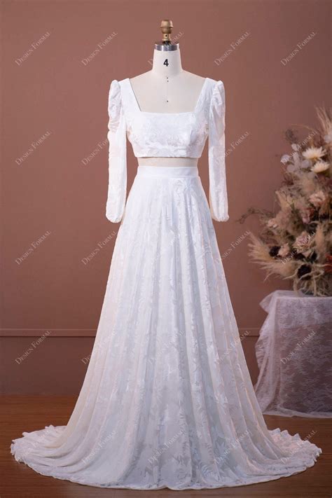 Velvet Wedding Dresses | Elegant Velvet Bridal Gowns