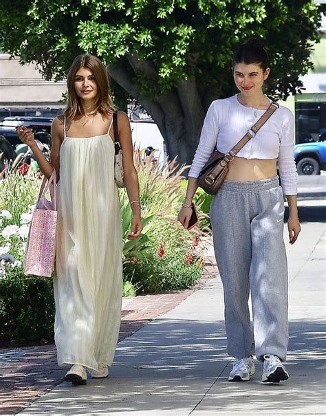Olivia Jade and Isabella Rose Giannulli Shopping on Melrose Place in