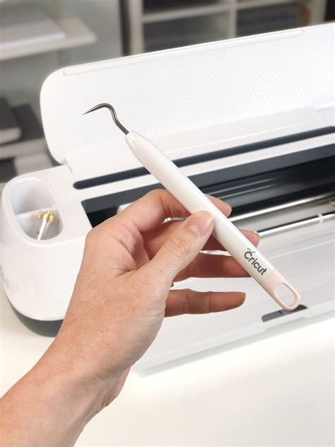 Weeding Vinyl 101 - Organized-ish