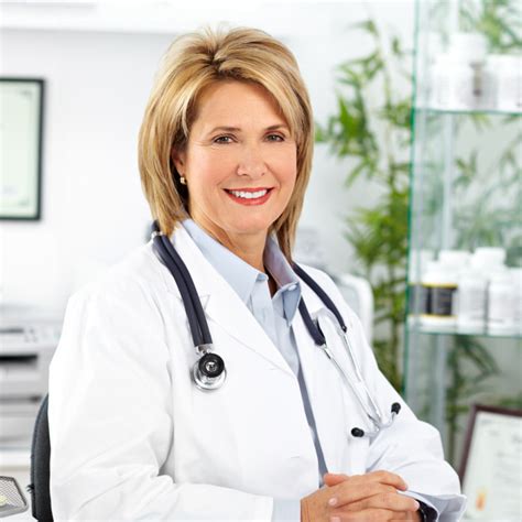 experienced female doctor urgentcare mds