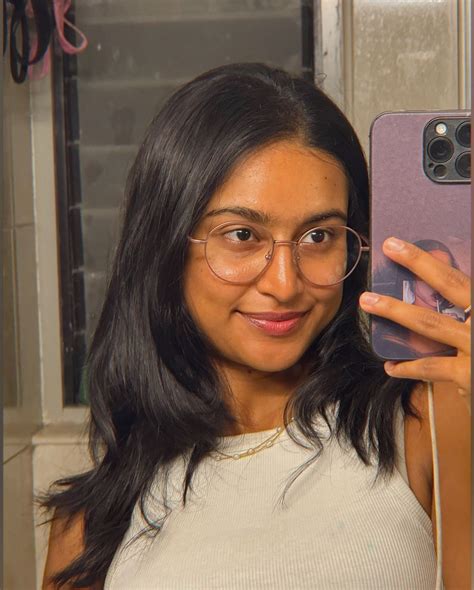 Rida Tharana on Instagram: "“Beauty is in the eye of the beholder