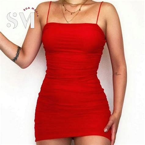 Vestido Vermelho Curto Colado