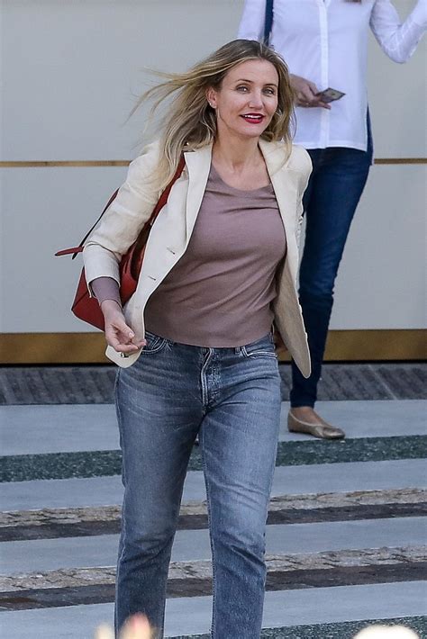 Cameron Diaz Latest Photos - CelebMafia