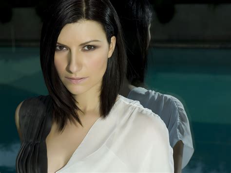 Laura Pausini photo, pics, wallpaper - photo