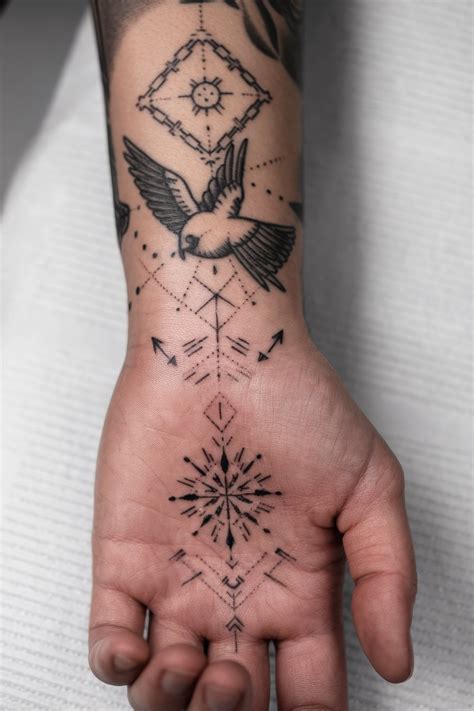 18 Stunning Hand Tattoo Design Ideas to Inspire Your Next Ink – Skin ...