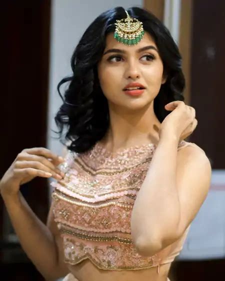 Mamitha Baiju Top 20 Hot Pics and Photo