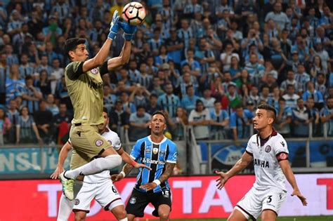 lanus lose  leg  copa libertadores final mundo albiceleste