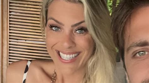 Renata Fan E O Namorado - Renata Fan faz rara aparição com seu namorado, que é piloto ...
