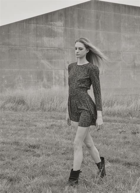 Hayley Davis - Foreman Management | Model Management Agency | Model