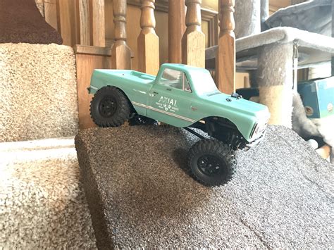 Testing out the "move shocks to frame" mod... : r/SCX24