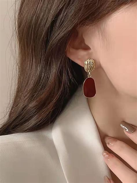 Women's & Men's Clothing, Shop Online Fashion | Minimalist accessories