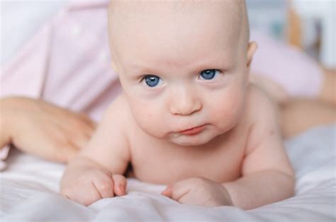 warna kulit manusia anak tidak sama warna kulit  mak ayah