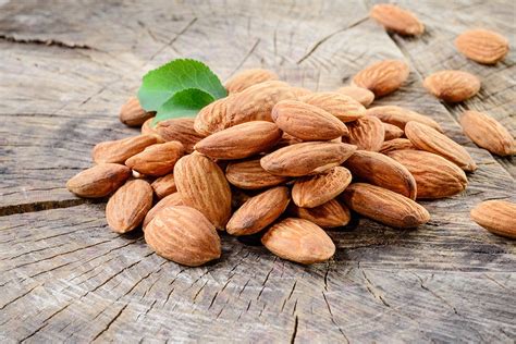 Les amandes : idéales pour le cœur et le tour de taille - Marie Claire