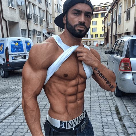 Lazar Angelov Did A "Cute Couple Workout" Video That You Do NOT Want To ...